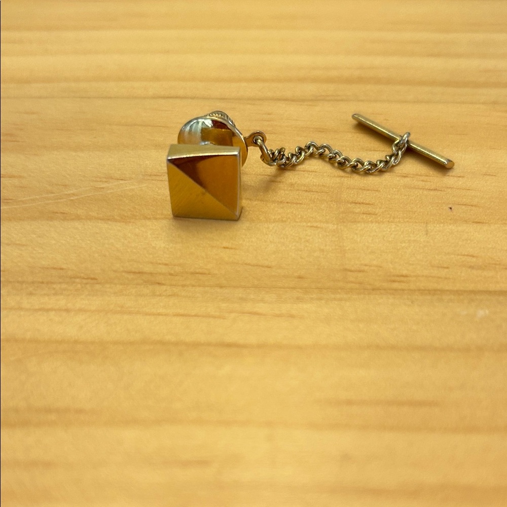 Vintage Square Etched Goldtone Tie Bar